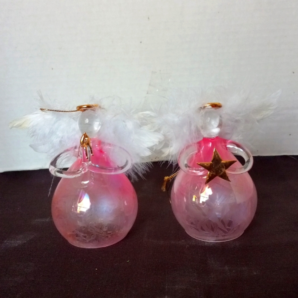 SET OF 2 ANGEL ORNAMENTS.